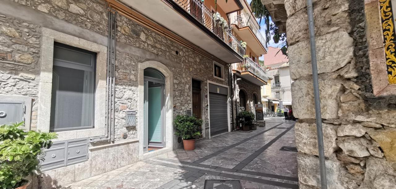 Luxury Apartment Carmen N 2 Centro Storico Di Taormina Bagian luar foto